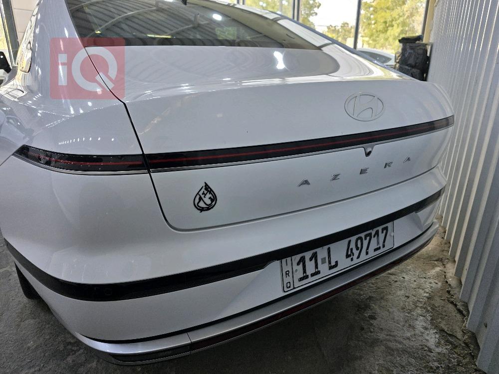 هيونداي أزيرا